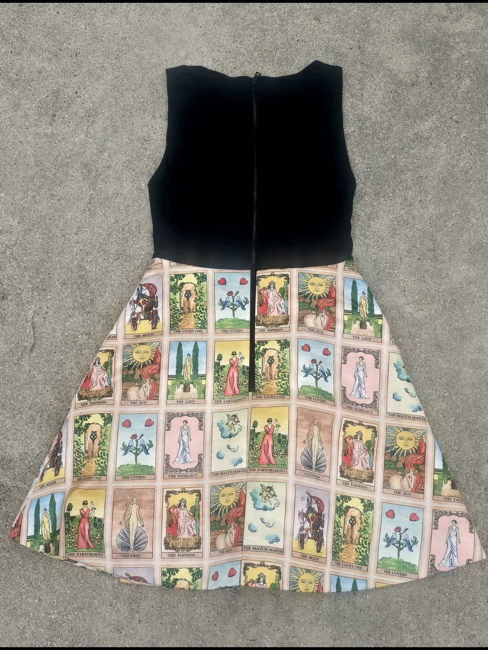 Alice + Olivia Black Fortuna Tarot Print Dress - Picture 4 of 8
